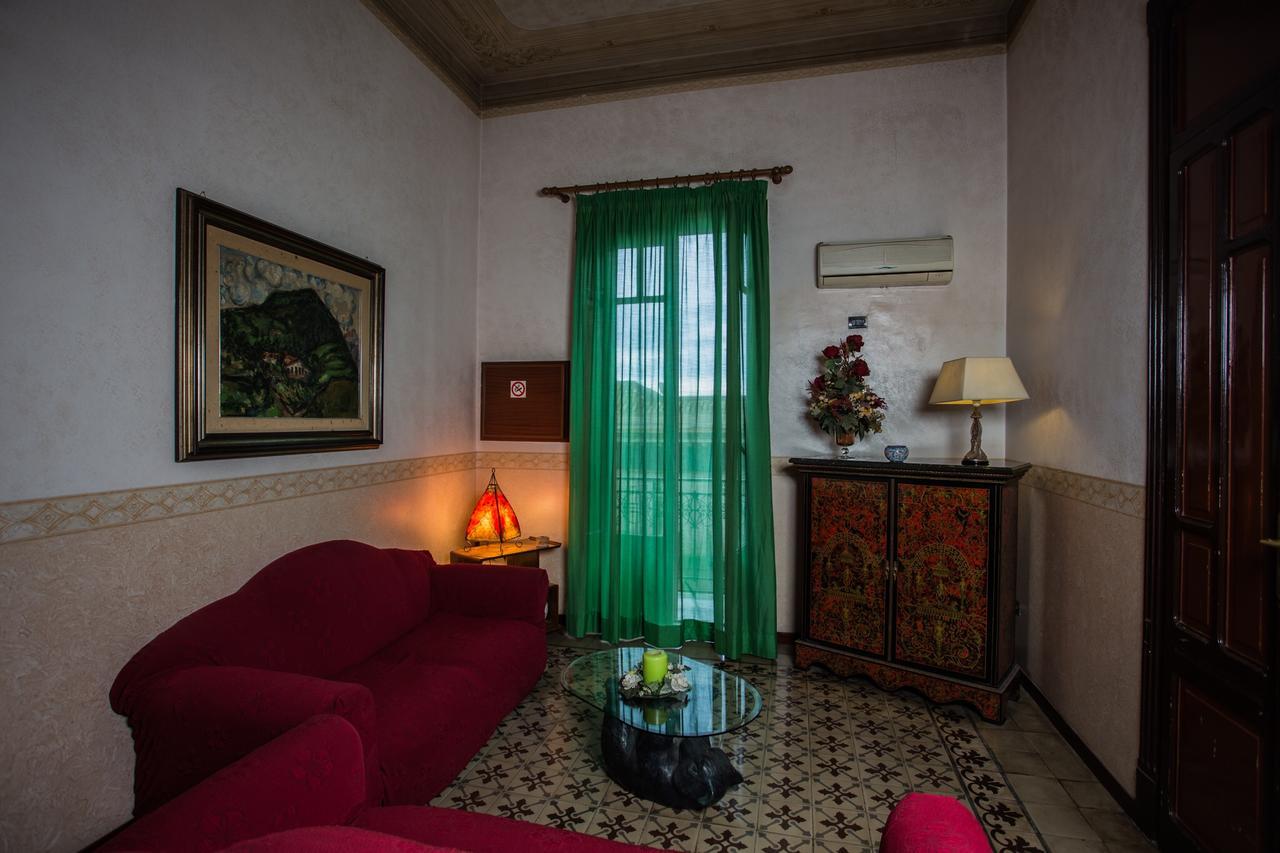 פלרמו Hotel Italia מראה חיצוני תמונה
