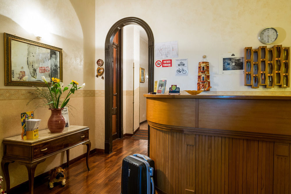 פלרמו Hotel Italia מראה חיצוני תמונה